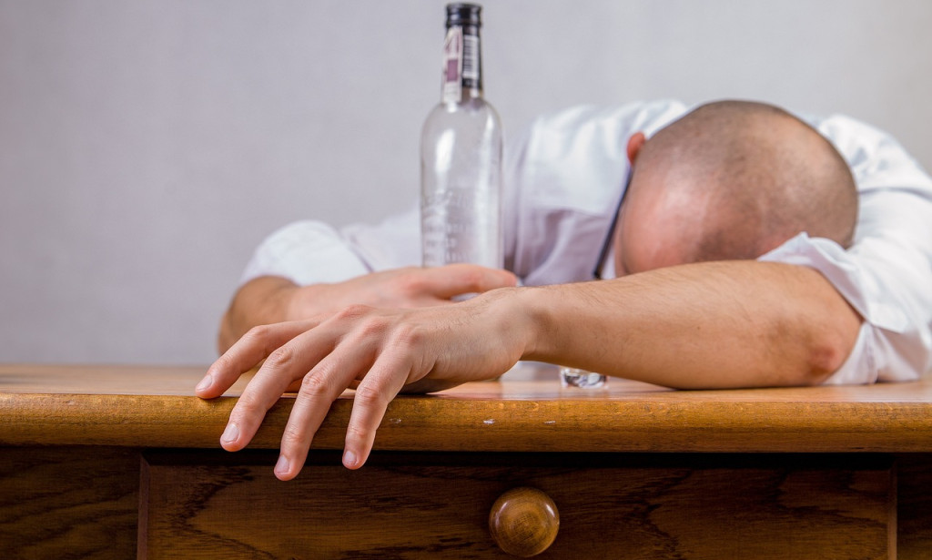 "Not even a drink".. 8 Things You Should Ban Alcohol